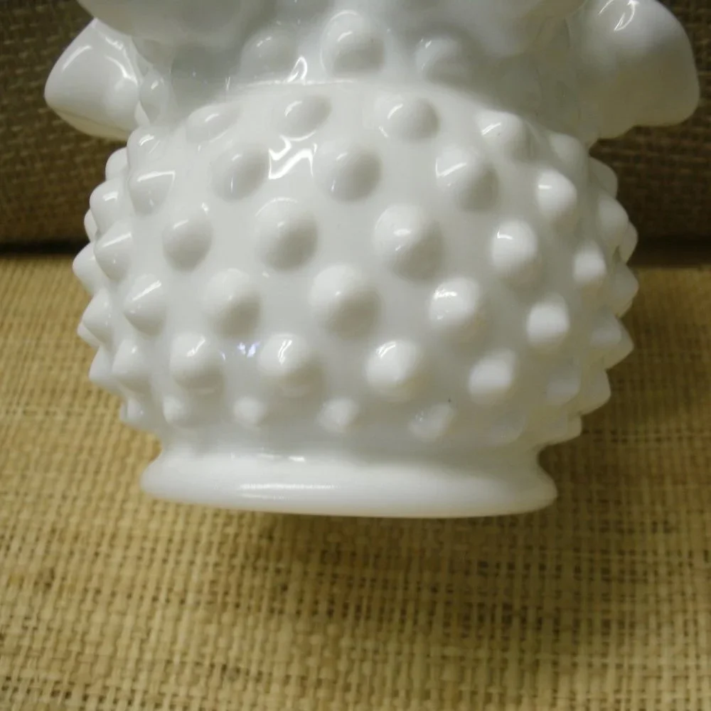 Fenton vintage hobnail